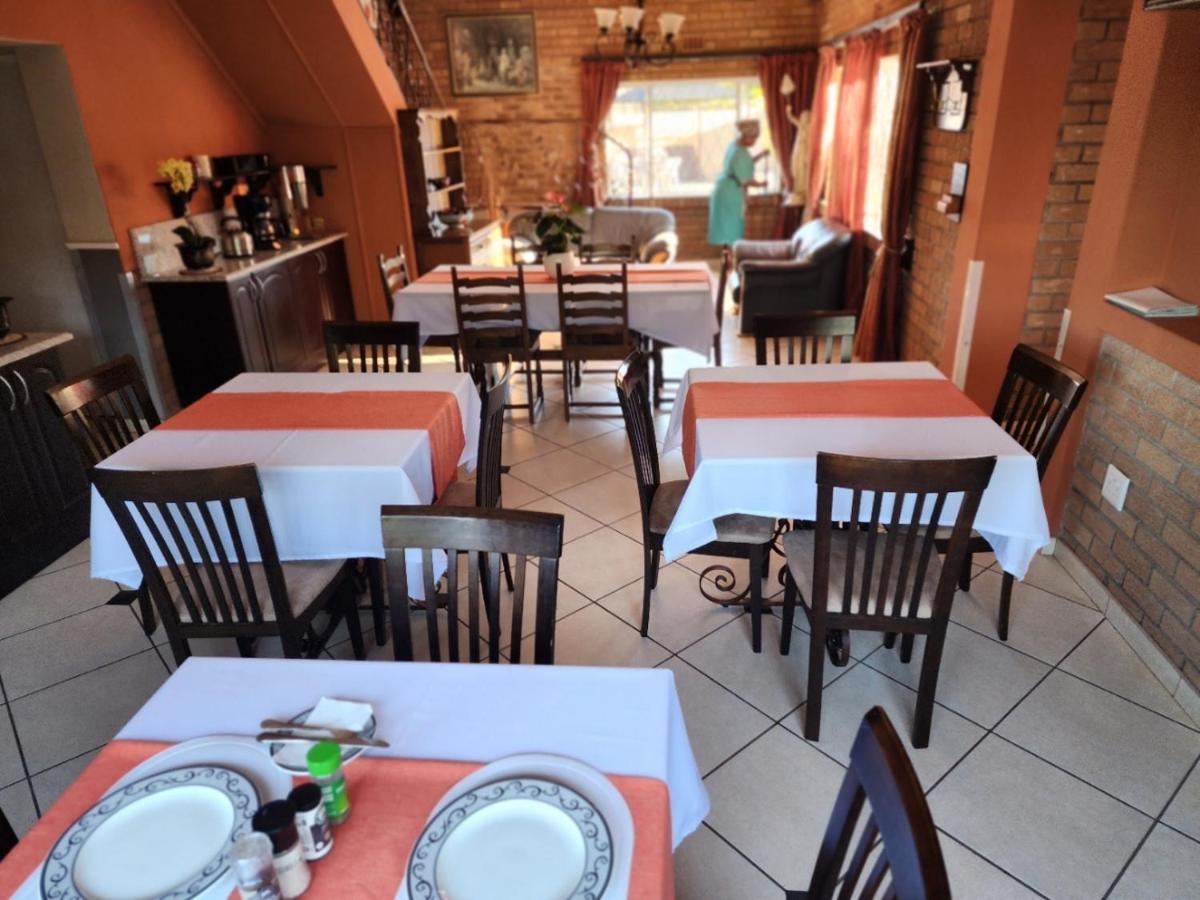 Southy Inn By The Lake Benoni Bagian luar foto